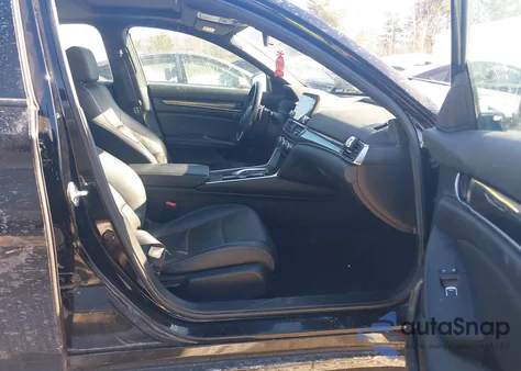 2022 Honda Accord Sport 2.0T z USA, uszkodzony, nr VIN 1HGCV2F37NA005503